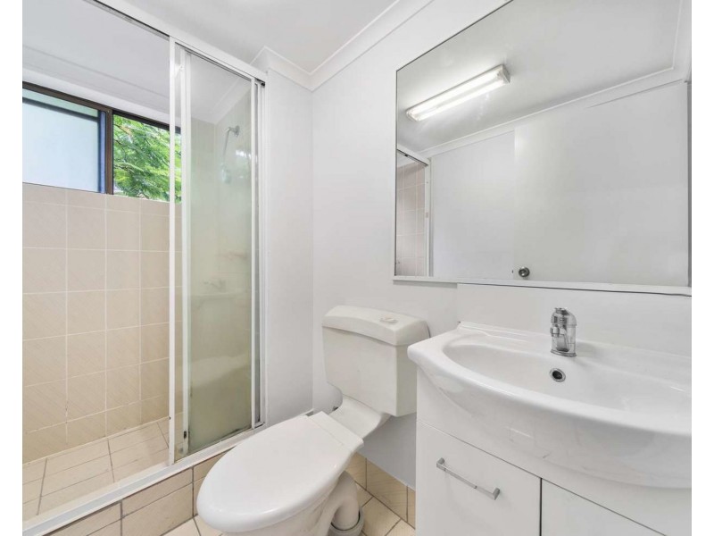 2/79 MACQUARIE ST, St Lucia QLD 4067
