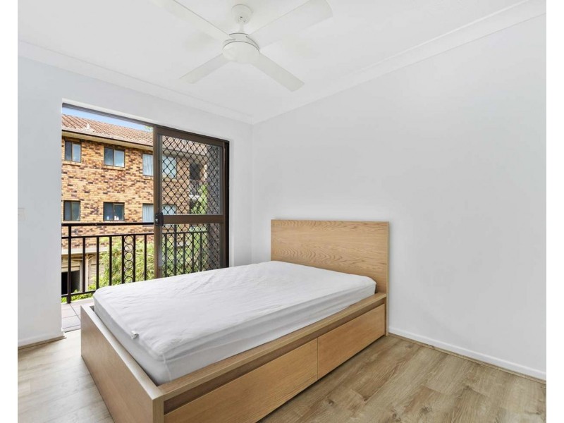 2/79 MACQUARIE ST, St Lucia QLD 4067