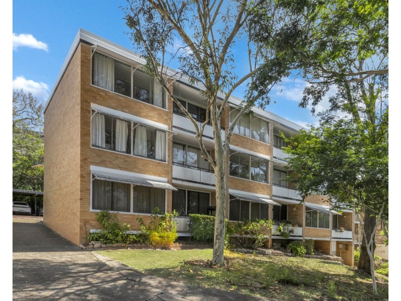 4/15 Sir Fred Schonell Drive, St Lucia QLD 4067