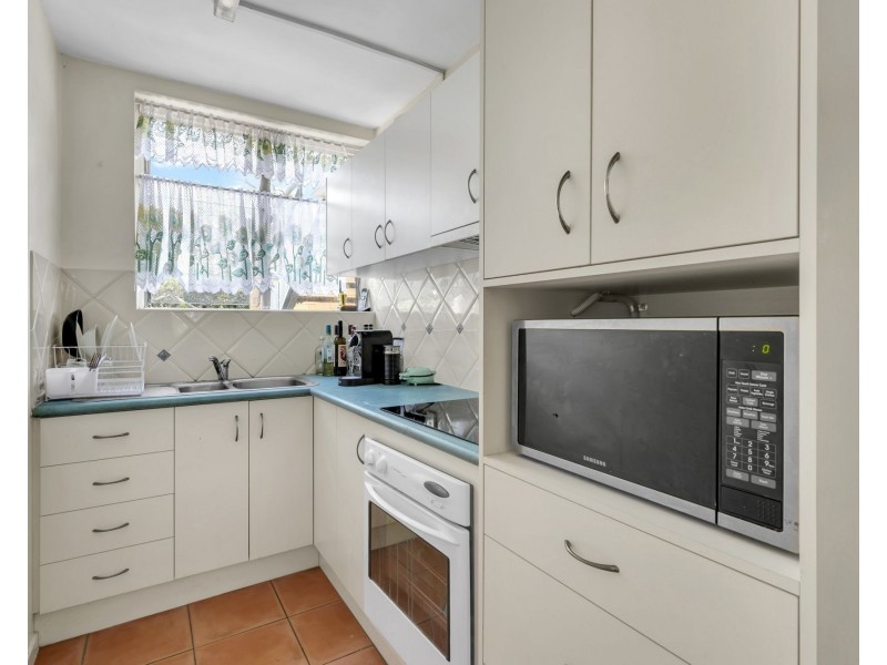 4/15 Sir Fred Schonell Drive, St Lucia QLD 4067