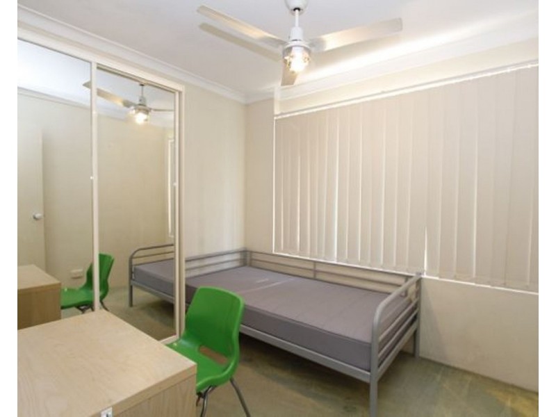 12/75 SIR FRED SCHONELL DR, St Lucia QLD 4067