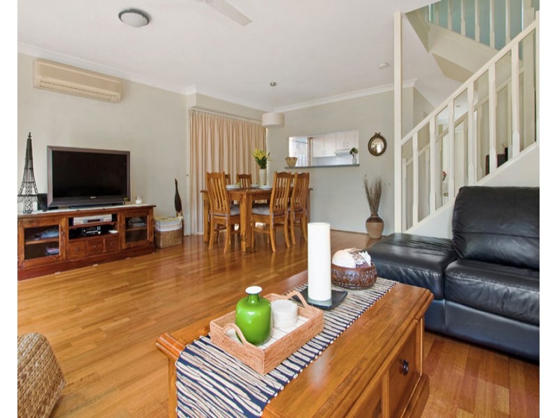 Bardon QLD 4065