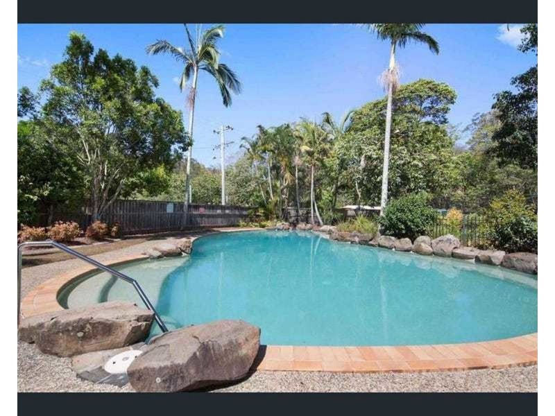 Bardon QLD 4065