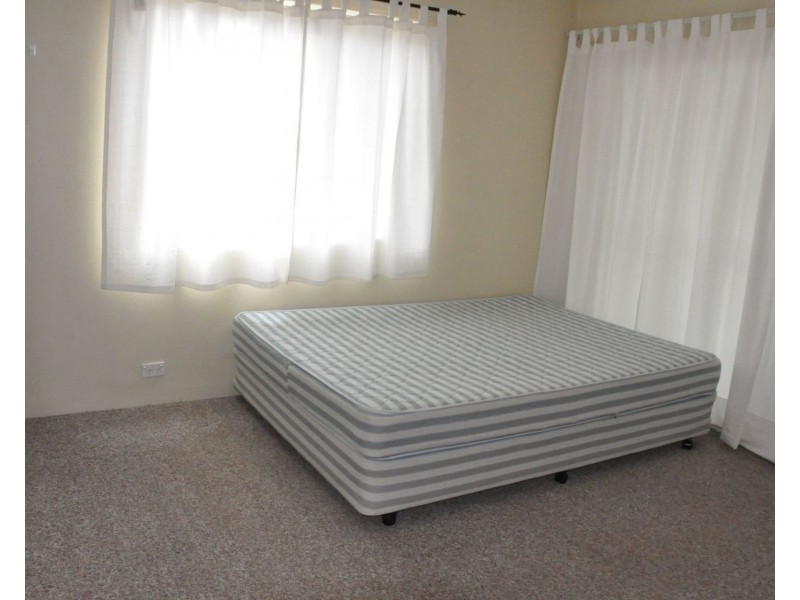 1/8 JEPHSON ST, Toowong QLD 4066