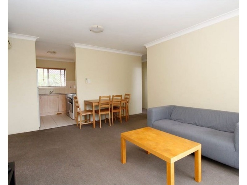 2/8 JEPHSON ST, Toowong QLD 4066