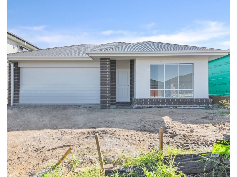 24 Grevillea Way, Park Ridge QLD 4125