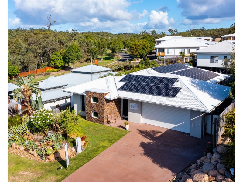 3 Carnarvon Parade, New Auckland QLD 4680