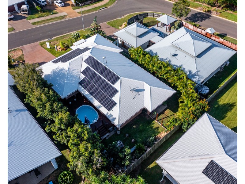 3 Carnarvon Parade, New Auckland QLD 4680