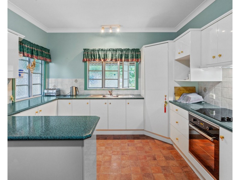 10 Ferguson Street, North Ipswich QLD 4305