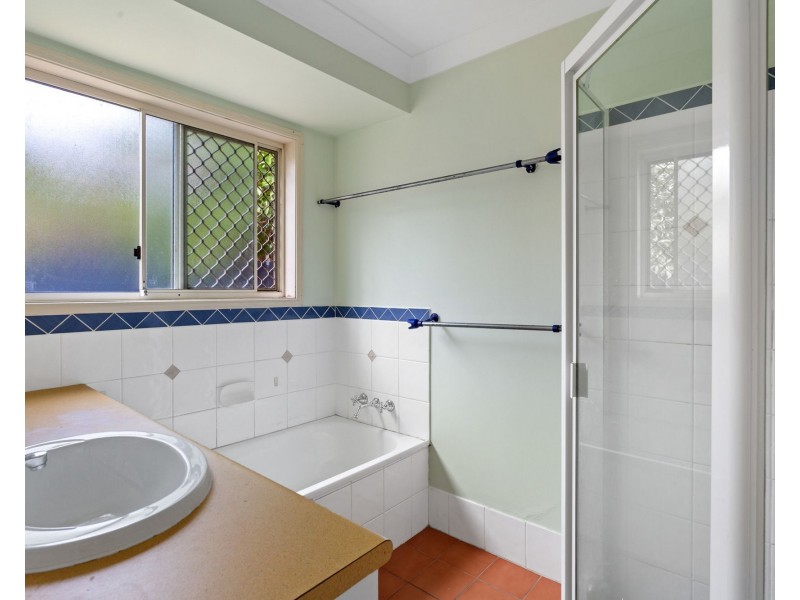 9 Majestic Court, Regents Park QLD 4118