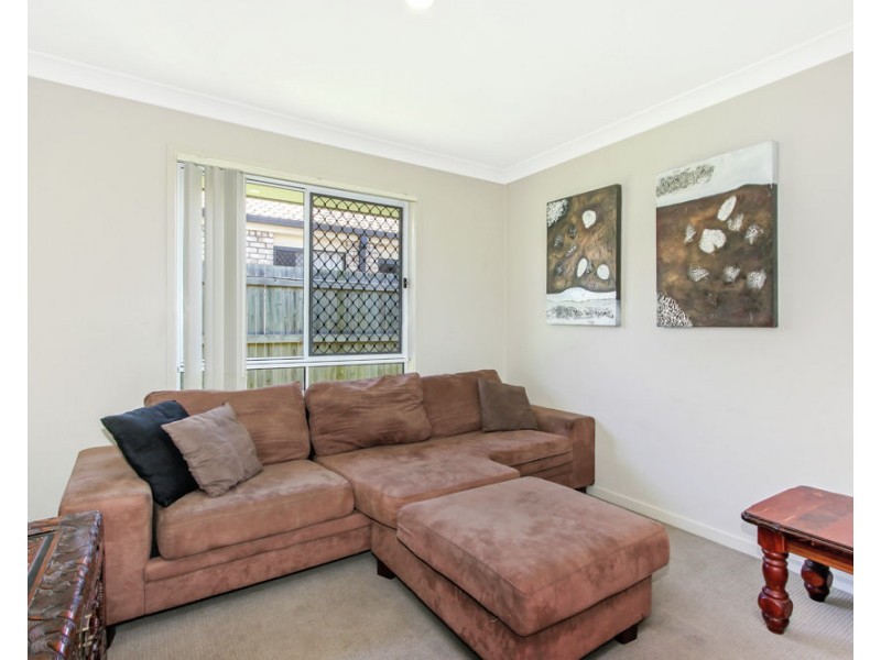 8 Lilly Pilly Street, Heathwood QLD 4110