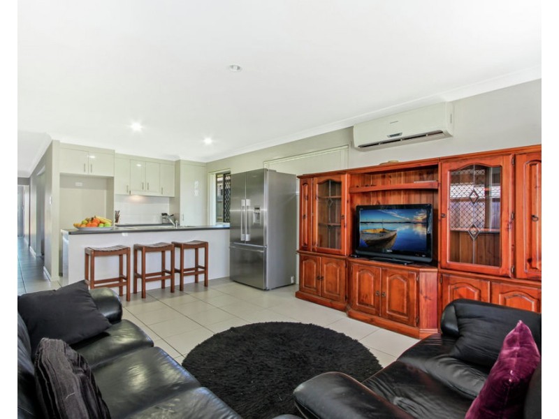 8 Lilly Pilly Street, Heathwood QLD 4110