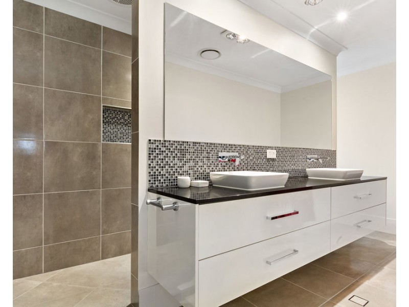 13 Celebration Way, South Ripley QLD 4306