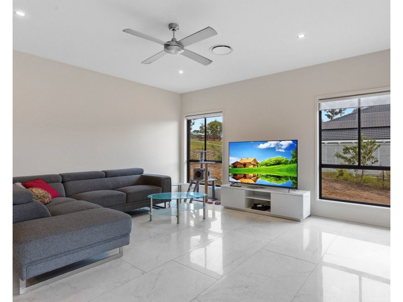 95-97 Jollytail Avenue, New Beith QLD 4124