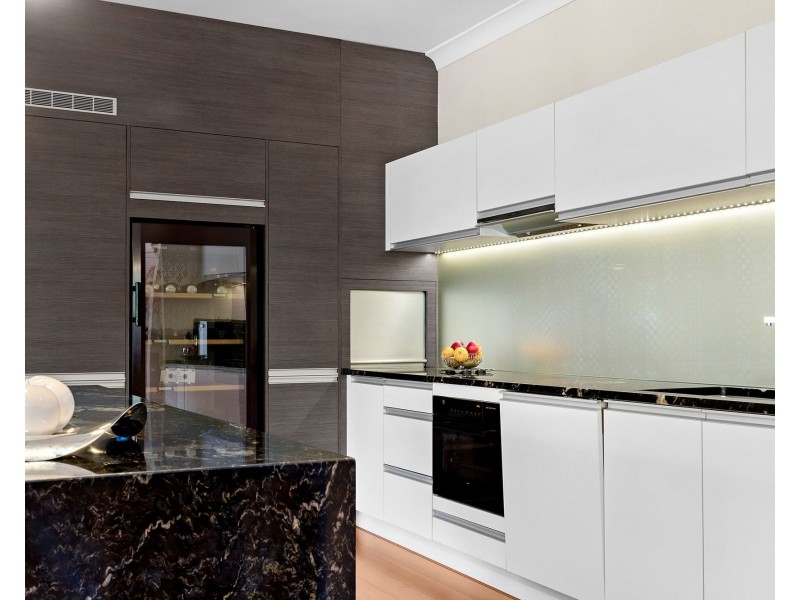 26 Greenford Street, Chapel Hill QLD 4069