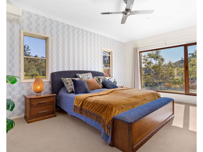 26 Greenford Street, Chapel Hill QLD 4069