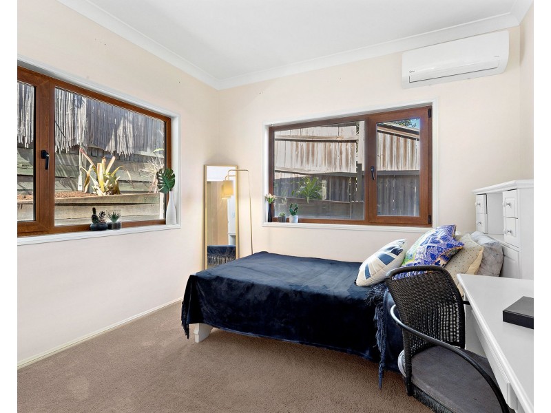 26 Greenford Street, Chapel Hill QLD 4069