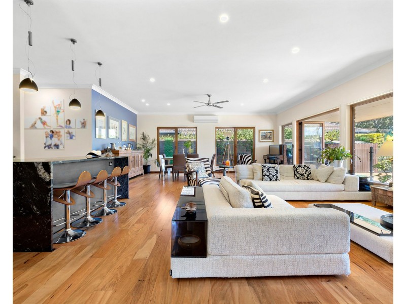 26 Greenford Street, Chapel Hill QLD 4069