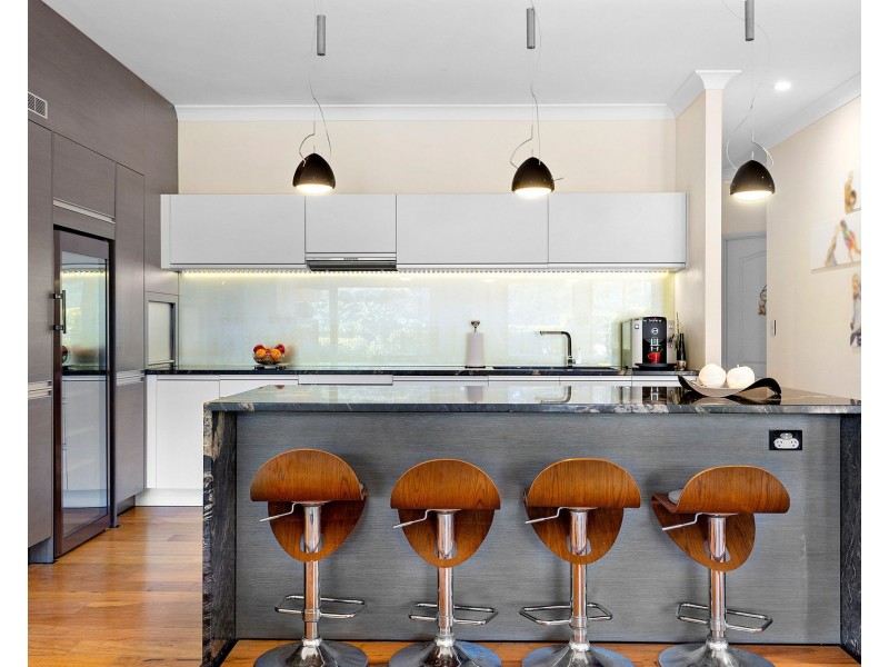 26 Greenford Street, Chapel Hill QLD 4069