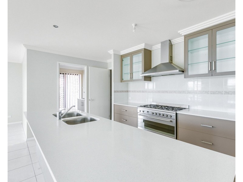 22 Fontanna Way, Springfield Lakes QLD 4300