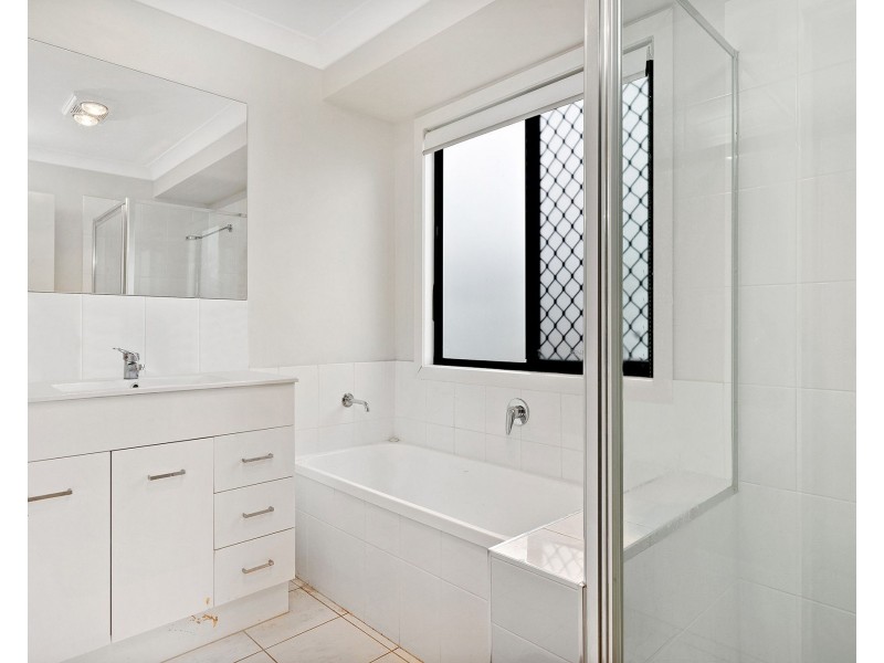 6 Byron Close, Redbank Plains QLD 4301