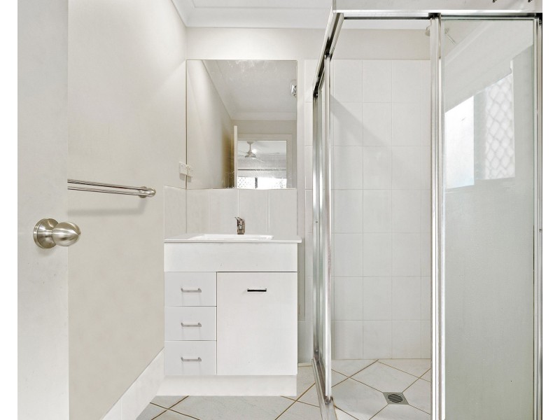 6 Byron Close, Redbank Plains QLD 4301
