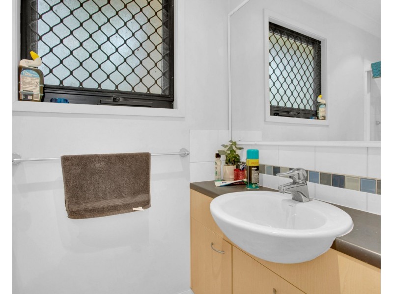 2/8 Sundridge Street, Taringa QLD 4068