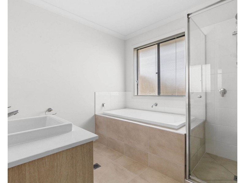 9 Drysdale Crescent, Bundamba QLD 4304