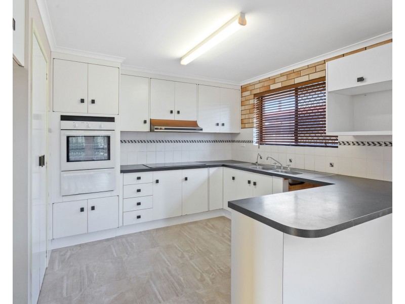 12 Enford Street, Hillcrest QLD 4118