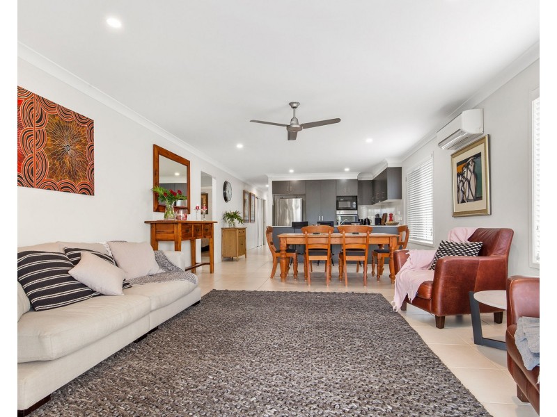 16 Hyssop Place, Springfield Lakes QLD 4300