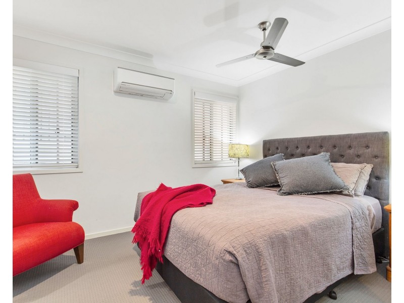 16 Hyssop Place, Springfield Lakes QLD 4300