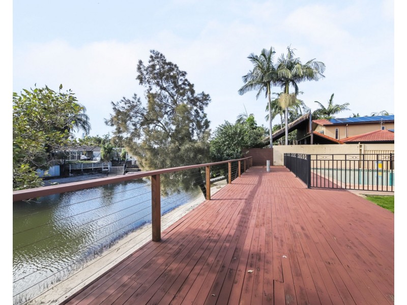 3 Monterey Court, Broadbeach Waters QLD 4218