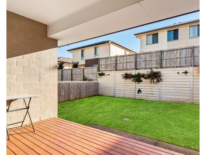 10 Madeira Street, Springfield Lakes QLD 4300