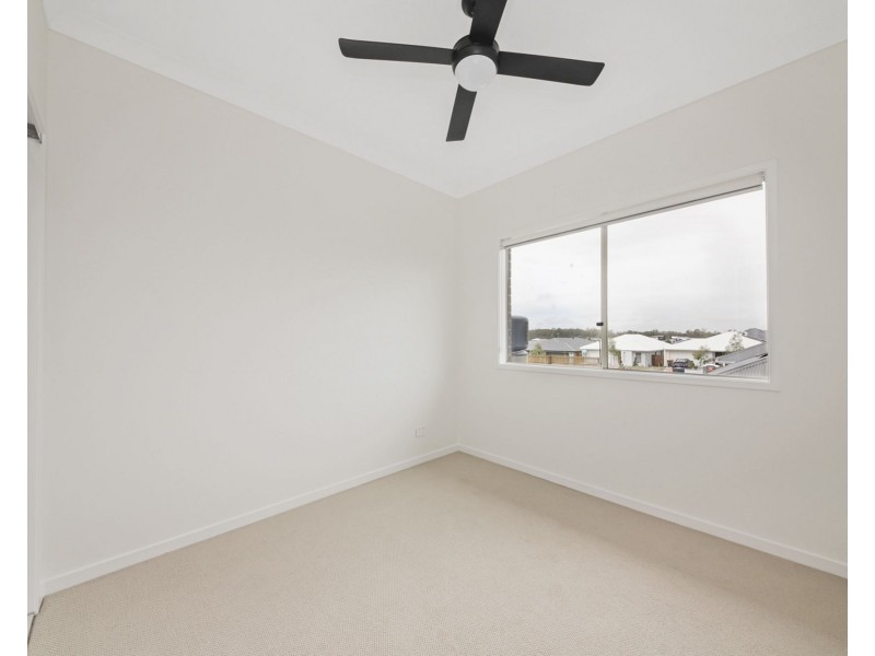 11 Bamboo Road, Greenbank QLD 4124