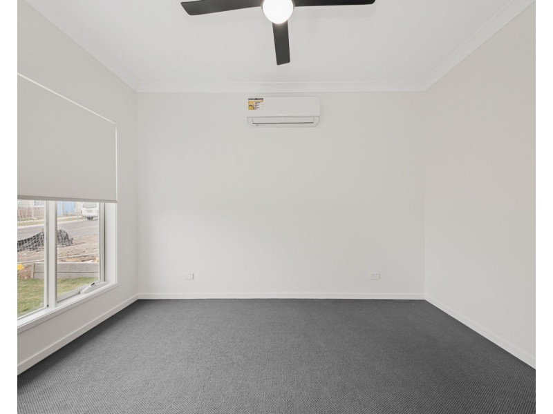 11 Citrus Street, Greenbank QLD 4124
