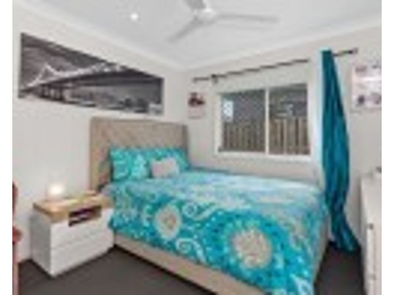 99 Brittains Rd, Augustine Heights QLD 4300