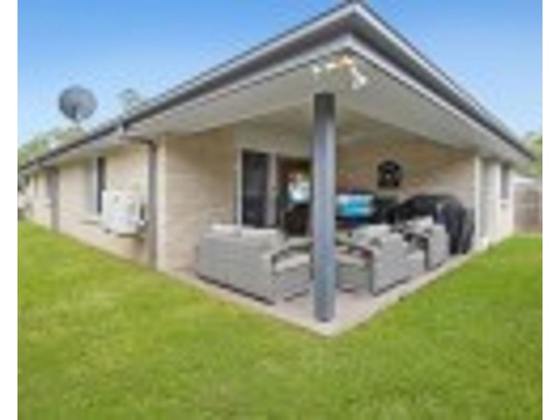 99 Brittains Rd, Augustine Heights QLD 4300