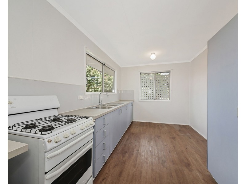 7 Sturt Street, Leichhardt QLD 4305