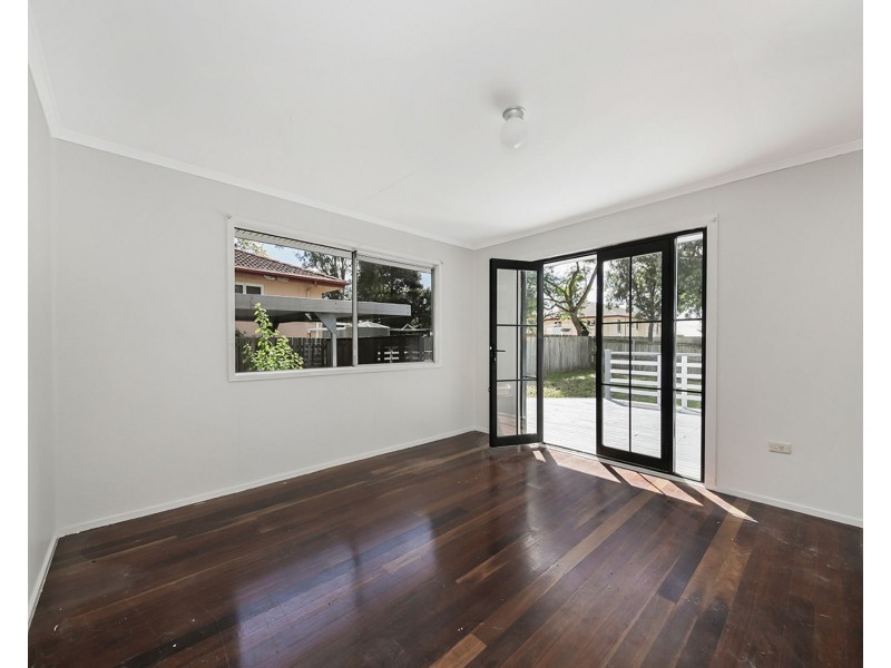 7 Sturt Street, Leichhardt QLD 4305