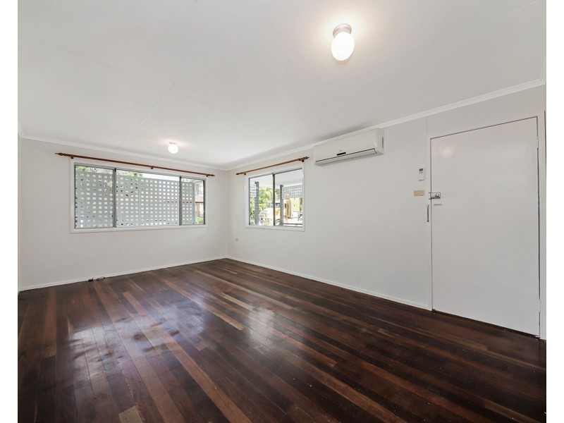 7 Sturt Street, Leichhardt QLD 4305