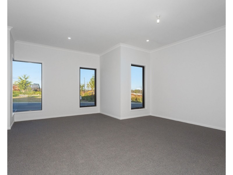 36 Guroman Drive, Greenbank QLD 4124