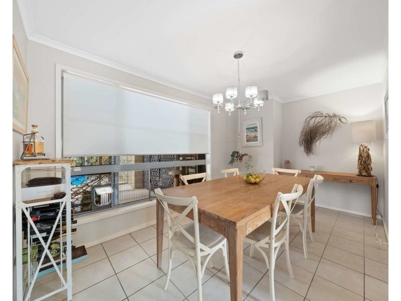 28 Ironbark Road, Chapel Hill QLD 4069
