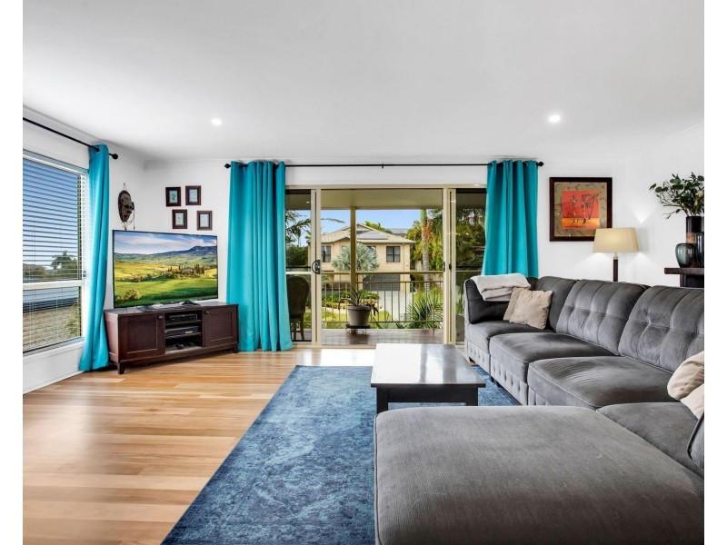 43 Armstrong Way, Highland Park QLD 4211