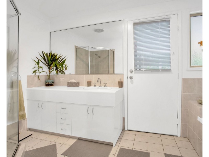 43 Armstrong Way, Highland Park QLD 4211