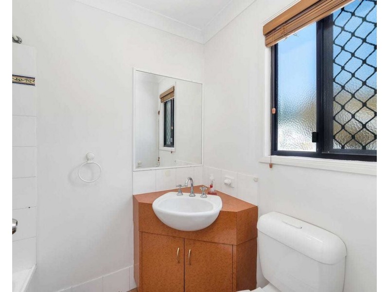 2/30 MacDonell Street, Toowong QLD 4066