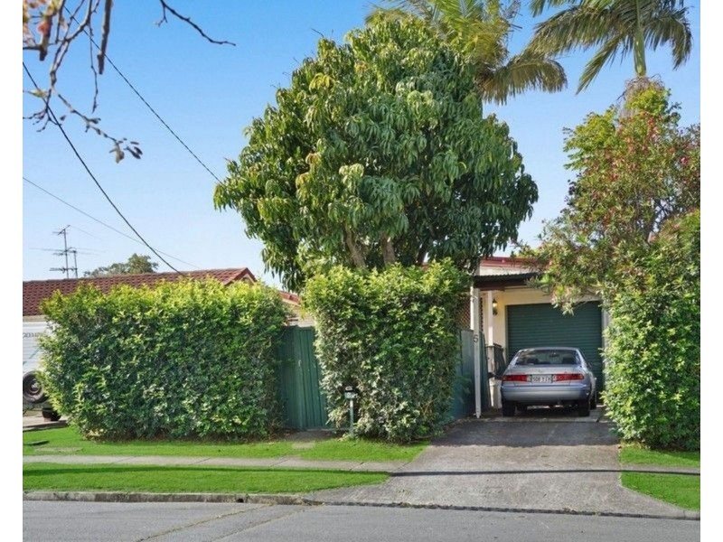 5 Spencer Street, Southport QLD 4215