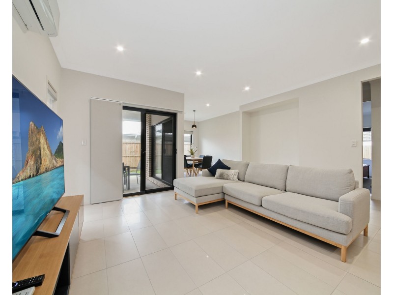 4 Wimbledon Close, Doolandella QLD 4077