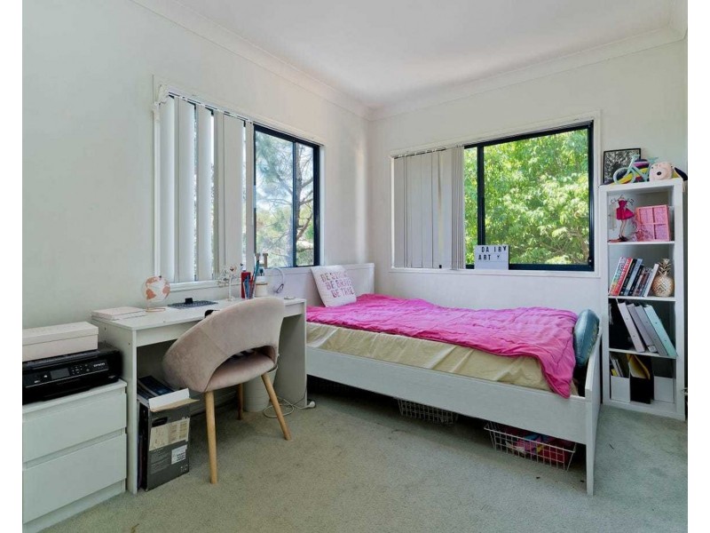 4/10 Montrose Road, Taringa QLD 4068
