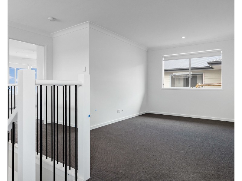 24 Bamboo Road, Greenbank QLD 4124