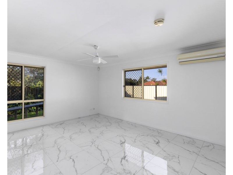 5 Montville Place, Forest Lake QLD 4078